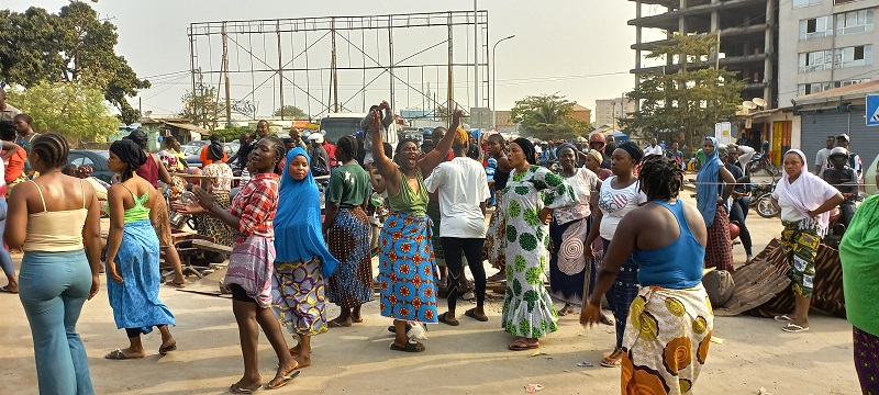 Urgent. Kaloum: Des femmes déversent leur colère dans la rue