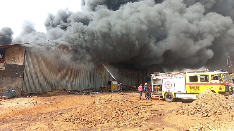 Conakry. Un entrepôt d’EDG en feu à Hamdalaye CEPERTAM